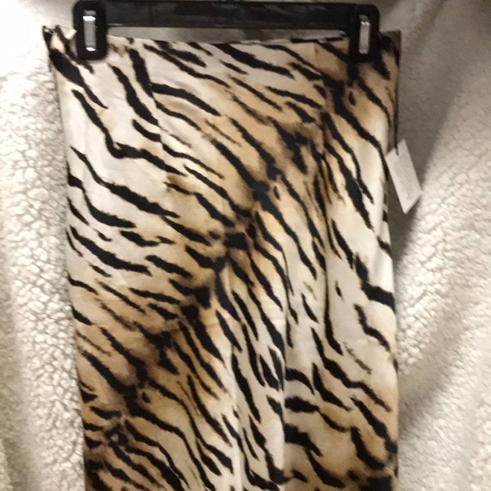 NWT Forever 21 skirt
